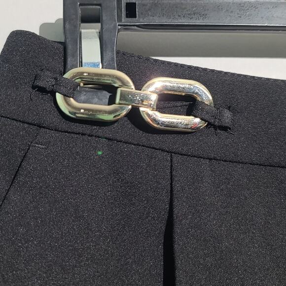 Zara Chain Front Shorts NWT - Picture 3 of 4